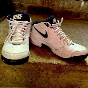 Nike Navy and White, if your looking for QUALITY